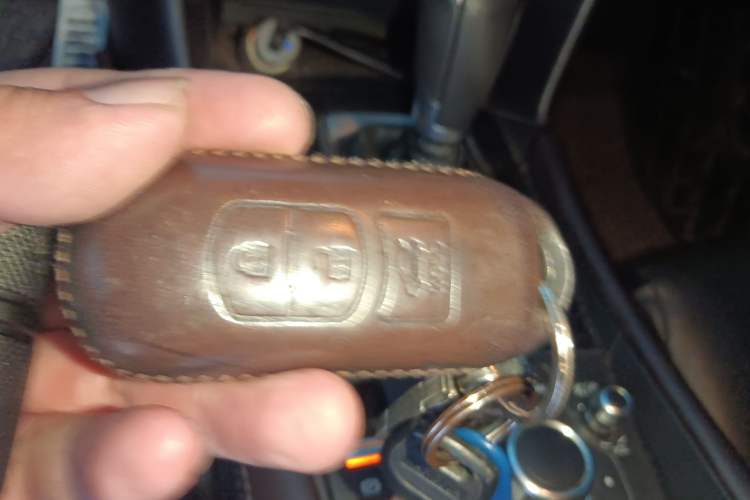 Used Mazda 3 Axela 2017 Sedan 2.0L Automatic Flagship Model China V Standard Vehicle Key