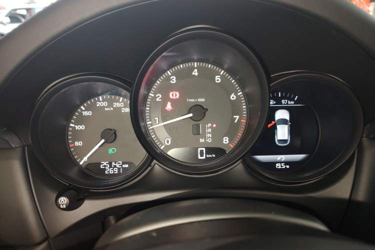 Used Porsche Macan 2023 Macan 2.0T