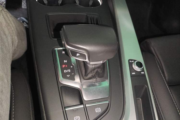 Used Audi A4L 2020 40 TFSI Fashion Dynamic Model