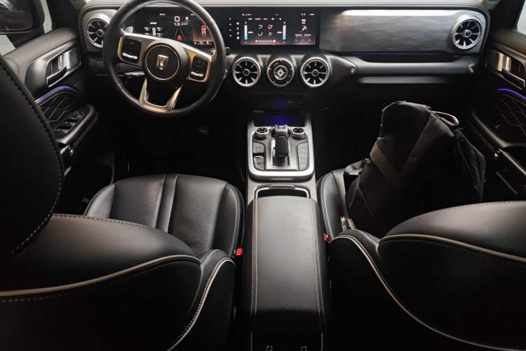 Used Tank 300 2021 Off-Road Edition 2.0T Conqueror Center Console