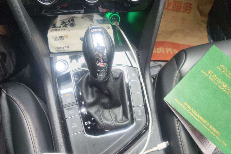 Used Volkswagen Tharu 2020 280TSI Two-Wheel Drive Luxury Plus Version China VI Standard
