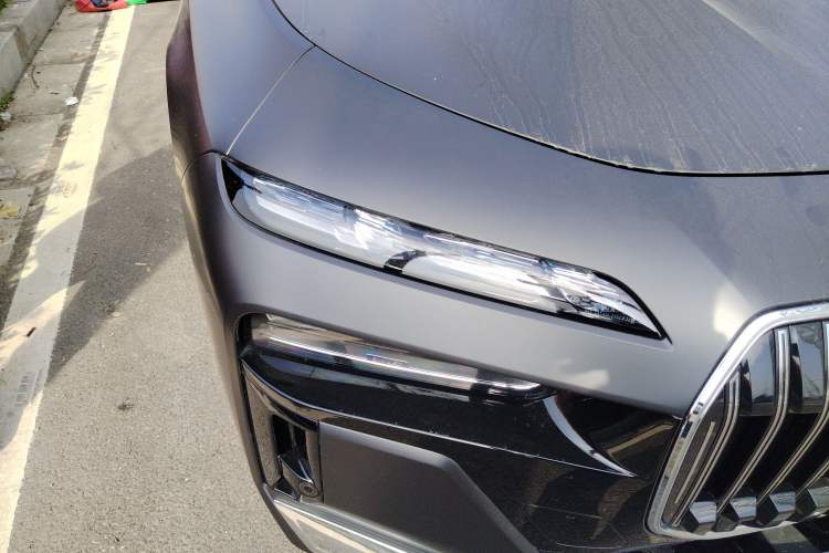 Used BMW 7 Series 2023 740Li Luxury Edition M Sport Package Right Front Headlight