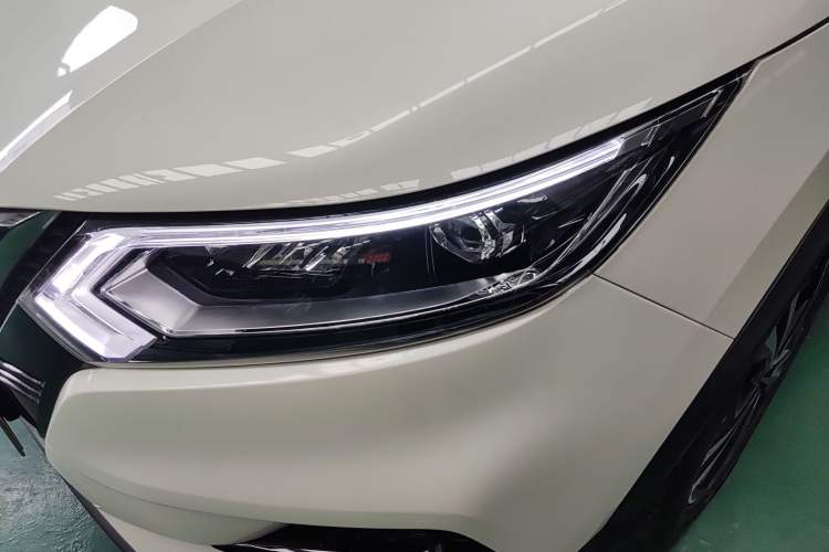 Used Nissan Qashqai 2019 2.0L CVT Luxury Edition Left Front Headlight