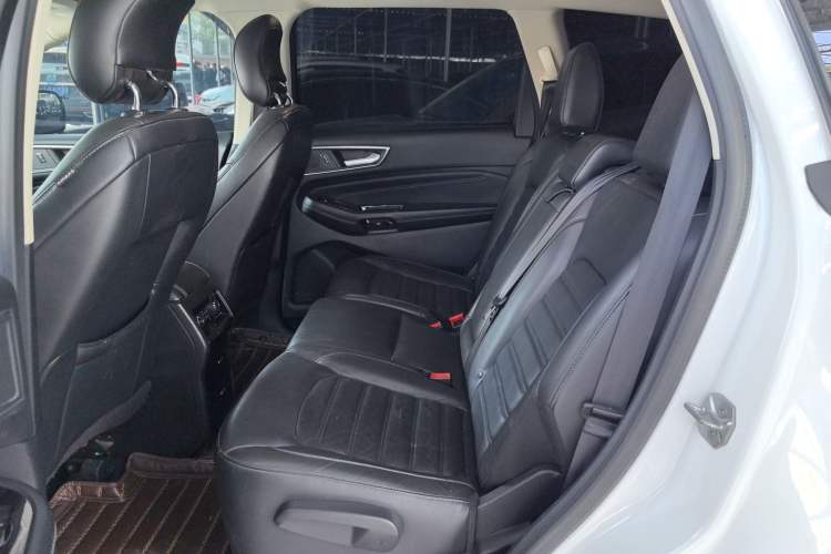 Used Ford Edge 2016 EcoBoost 245 Two-Wheel-Drive Titanium 7-Seater