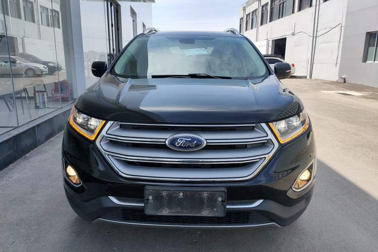 Used Ford Edge 2016 EcoBoost 245 Four-Wheel Drive Titanium Edition 7-Seater Front