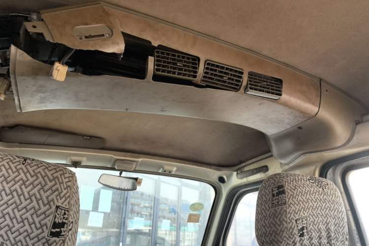 Used BAIC Weiwang 306 2011 1.3L base model 7 seats
