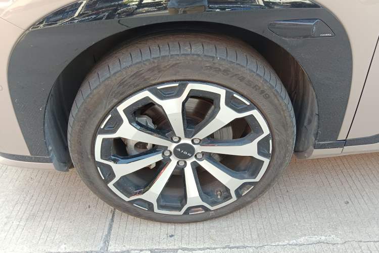 Used AION V 2024 Aion Tyrannosaurus 650 LiDAR Edition