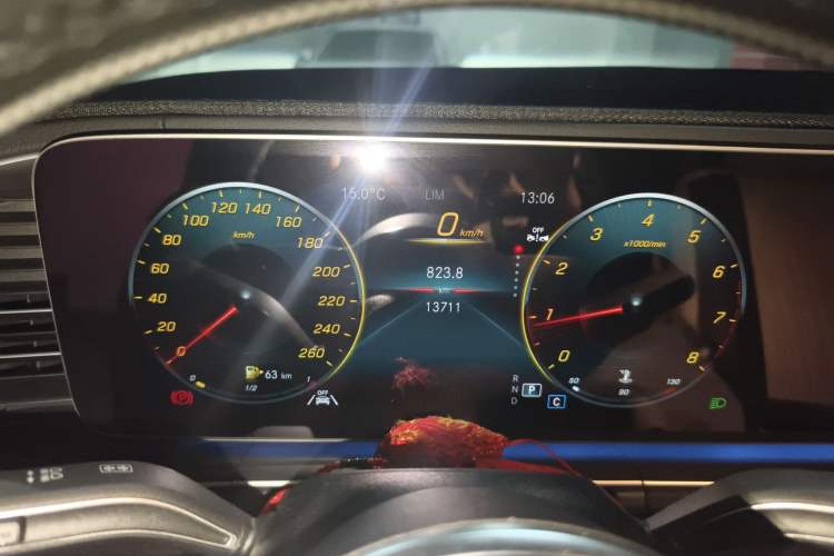 Used Mercedes-Benz GLE 2023 GLE 350 4MATIC Stylish Model Instrument Cluster