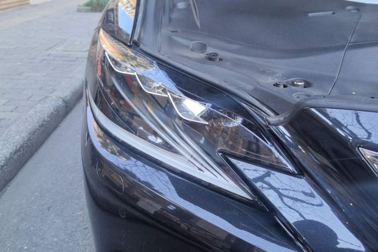 Used Lexus LS 2020 500h Luxury Edition China V Standard
