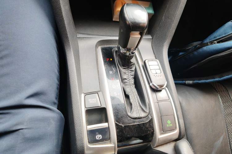 Used Honda Civic 2019 220TURBO CVT Power Edition China VI Emission Standard Gear Lever