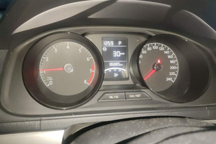 Used Volkswagen Lavida 2018 Classic 1.5L Automatic Fashion Edition China VI Standard Instrument Cluster