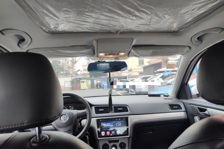 Used Volkswagen Lavida 2013 1.6L Automatic Comfort Edition
