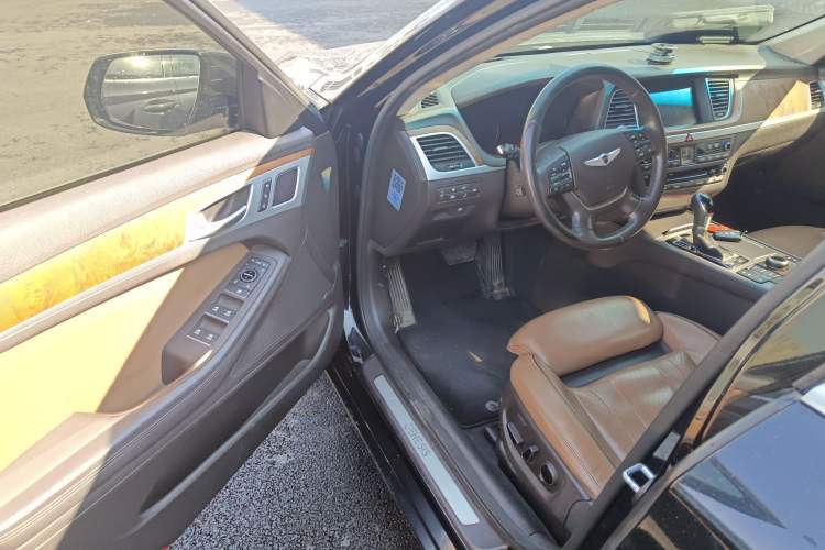 Used Hyundai Genesis 2015 3.0GDi Four-Wheel Drive Flagship Edition
