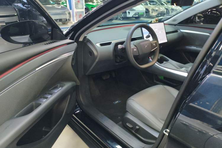 Used XPeng MONA M03 2024 620 with Ultra-Long Range Driver Seat