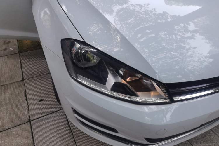 Used Volkswagen Golf 2016 1.6L Manual Fashion Edition Right Front Headlight