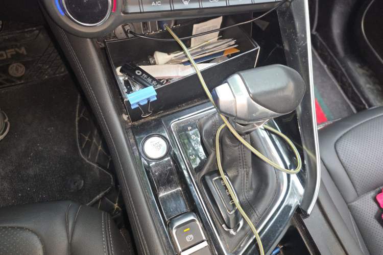 Used Dongfeng Aeolus AX7 2019 1.6T Automatic AI Navigation Model China V Standard Gear Lever