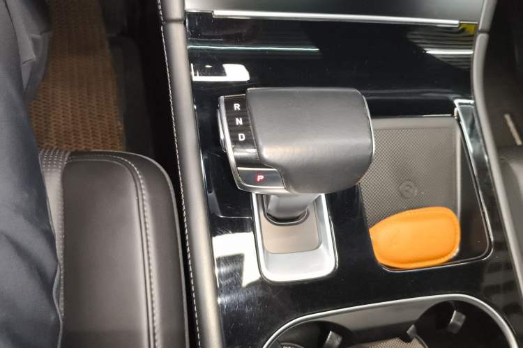 Used Li Auto ONE 2020 Extended-Range 6-Seater Version Gear Lever