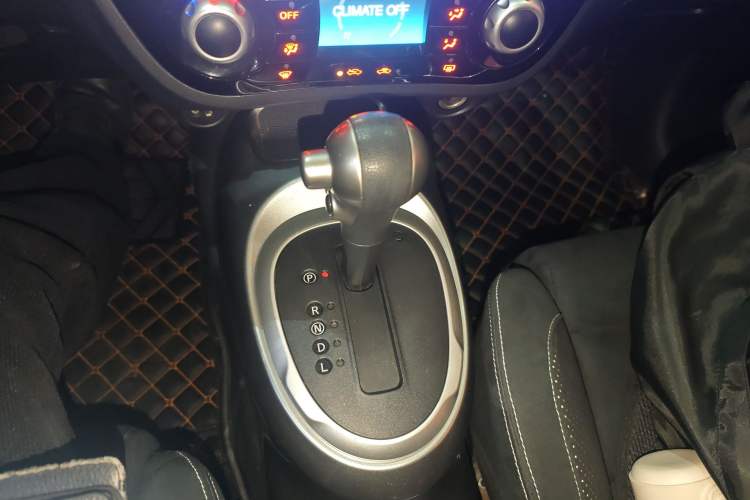 Used Infiniti ESQ 2014 1.6L Spontaneous Edition