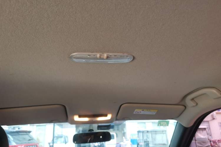 Used Nissan Kicks 2017 1.5L CVT Smart Drive Edition Headliner