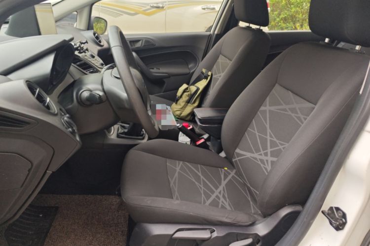 Used Ford Fiesta 2013 Sedan 1.5L Manual Fashion Edition
