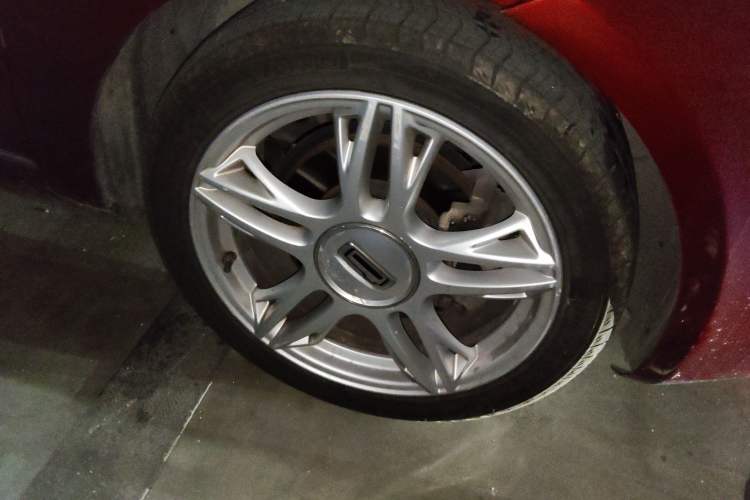 Used Qoros 3 2014 Hatchback 1.6T Automatic ZhiZhen Model