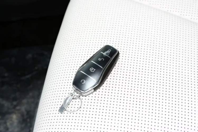 Used BYD Seal 2023 DM-i 1.5T 121km Prestige Model Vehicle Key