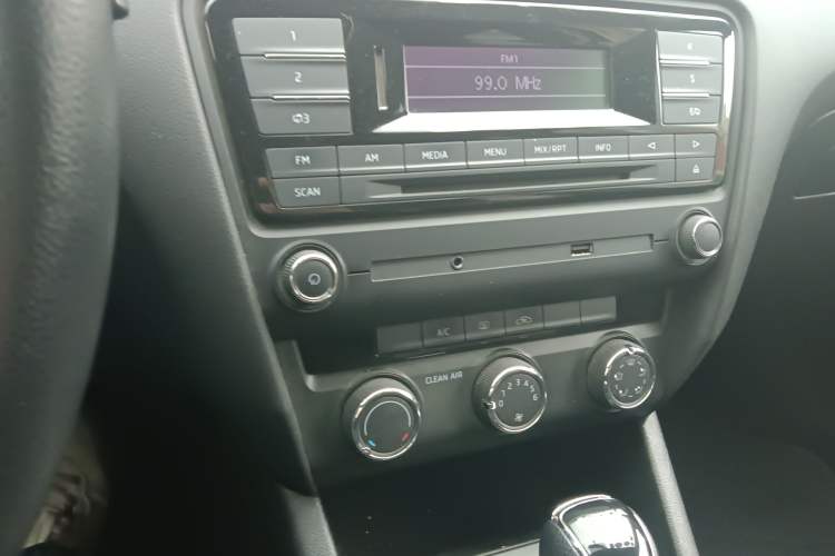 Used Skoda Octavia 2017 Classic Model 1.6L Automatic Comfort Edition