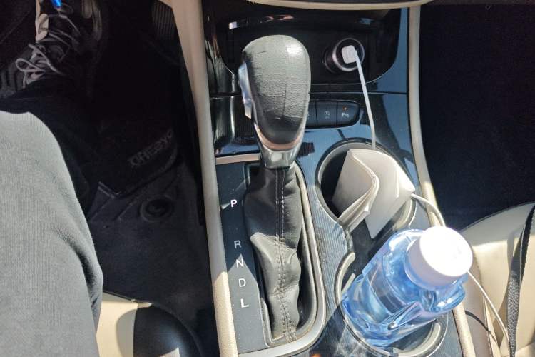 Used Buick Verano 2015 Sedan 15S Automatic Leading Model Gear Lever