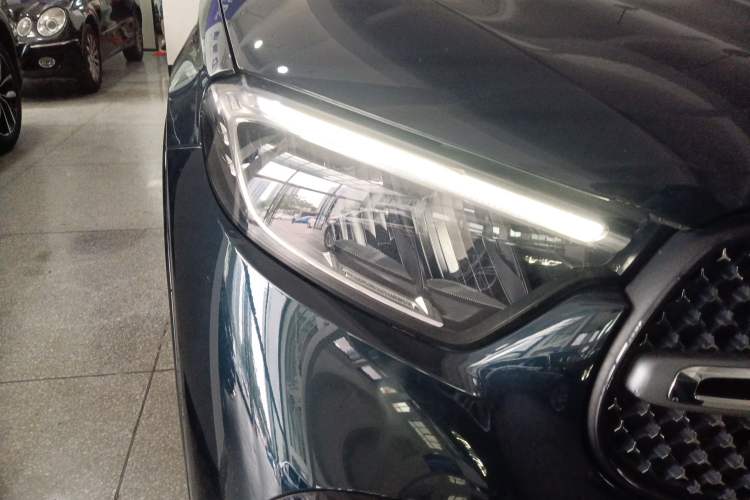 Used Mercedes-Benz GLC 2024 Refreshed GLC 300 L 4MATIC Dynamic Version 5 Seats Right Front Headlight