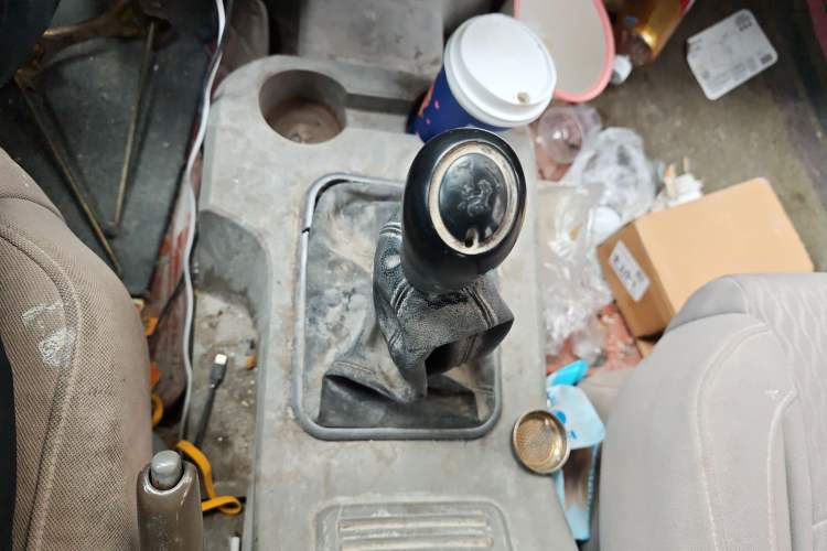 Used FORTHING Lingzhi 2016 M3L 1.6L 7-Seater Comfort Model
