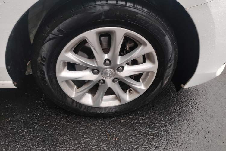 Used Buick GL6 2018 18T 6-Seater Elite Model
