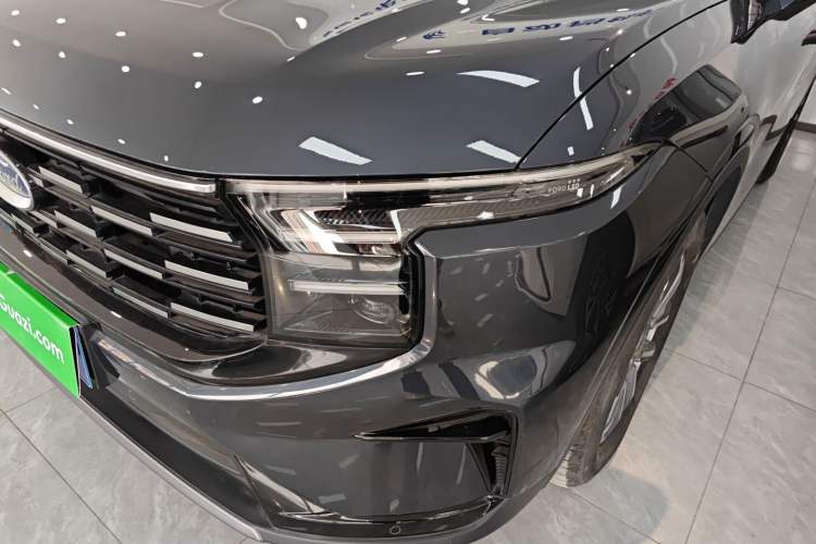 Used Ford Edge 2023 Ford Explorer L 2.0T EcoBoost Two-Wheel Drive 7-Seater Luxury Model