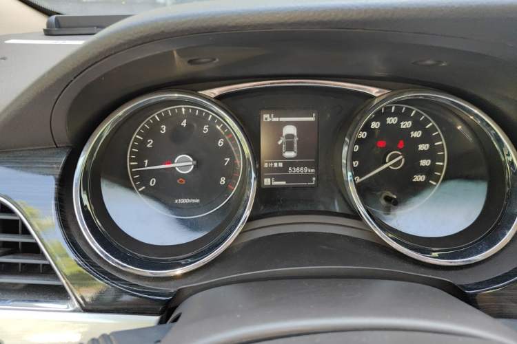 Used Baojun 730 2016 1.5L Manual Comfort Version 7 Seats China V Emission Standard