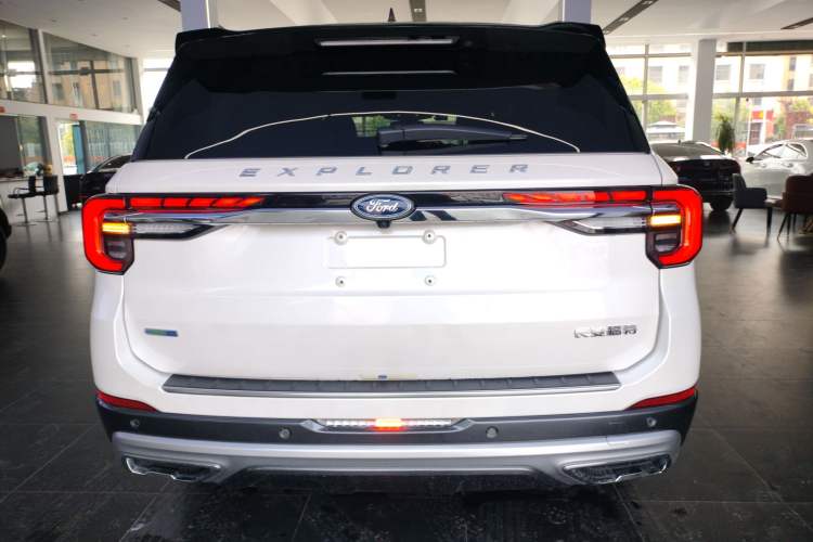 Used Ford Explorer 2023 EcoBoost 285 Four-Wheel Drive Titanium Edition 7-Seater
