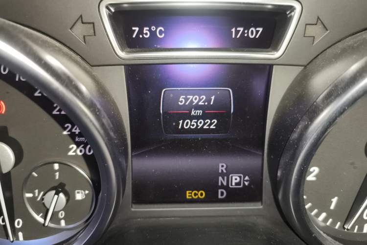 Used Mercedes-Benz M-Class 2014 ML 400 4MATIC Luxury Model