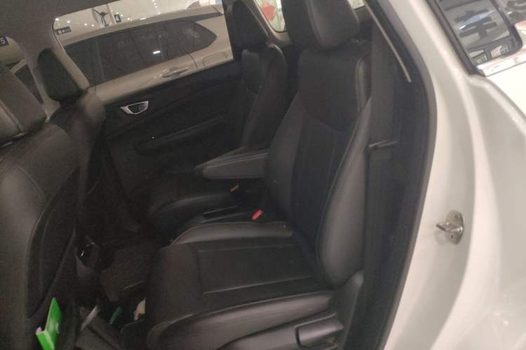 Used Wuling Jiachen 2022 1.5T CVT Smart Luxury Version
