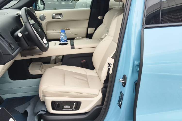 Used Li Auto L8 2024 Ultra Model
