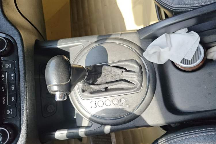 Used Kia Sportage R 2014 2.0L Automatic Two-Wheel Drive Premium Trim
