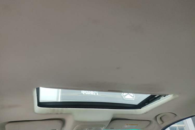 Used SWM X7 2016 1.8L Manual Luxury Edition 7 Seats