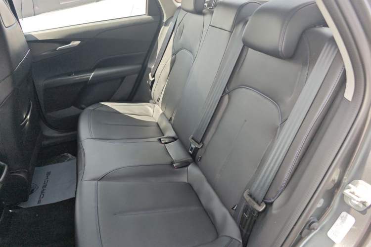 Used CHANGAN Eado 2025 Blue Whale 1.5T 500Bar Prestige Model