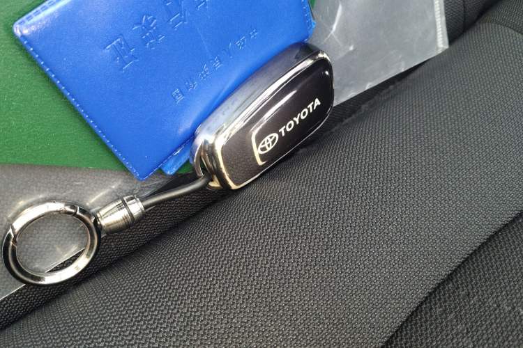 Used Toyota Corolla 2022 Dual-Motor 1.8L E-CVT Pioneer Edition
