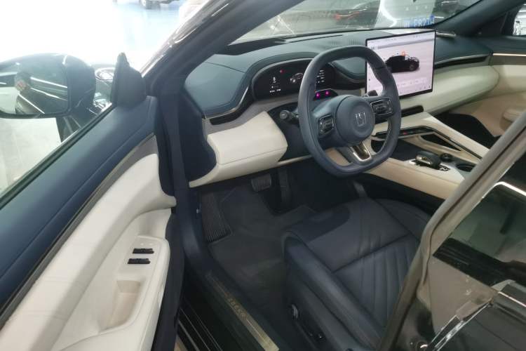 Used Zeekr 001 2025 YOU Edition 100 kWh All-Wheel Drive
