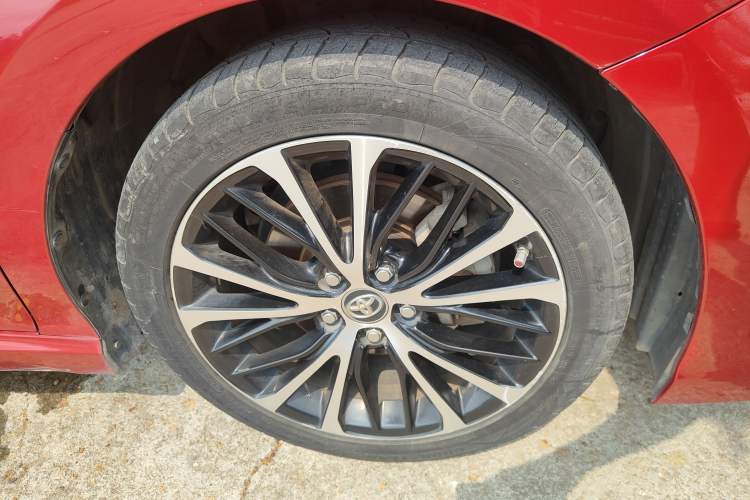 Used Toyota Camry 2018 2.0S FENGSHANG Edition Right Front Wheel Hub