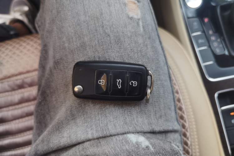 Used Volkswagen Passat 2014 1.8TSI DSG Prestige Edition
