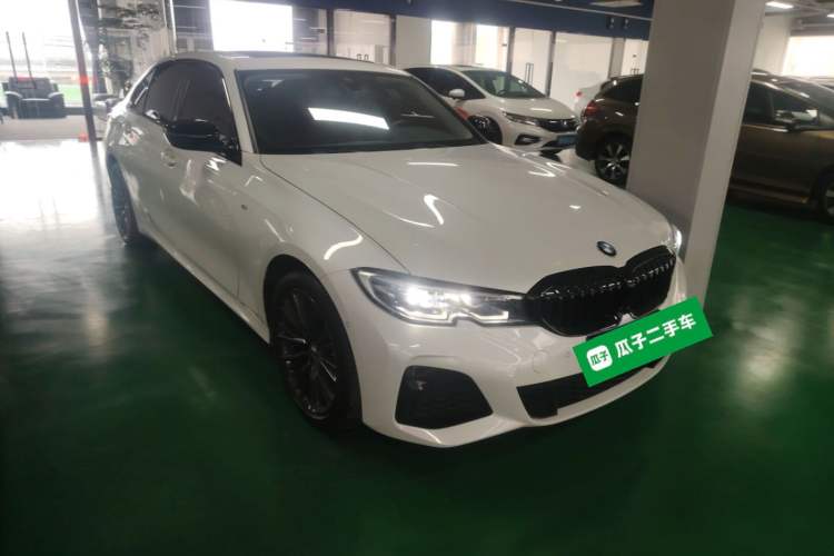 Used BMW 3 Series 2021 Second Facelift 325Li M Sport Night Edition Package Front Right 45 Deg