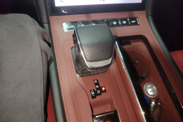 Used Hongqi H6 2023 2.0T ZhiShang Version
