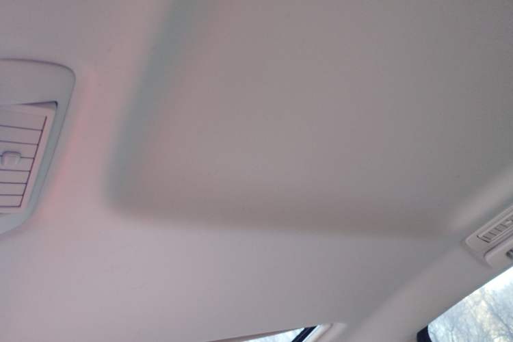 Used Buick GL8 2023 Facelifted Land Cruiser Executive Luxury Version
