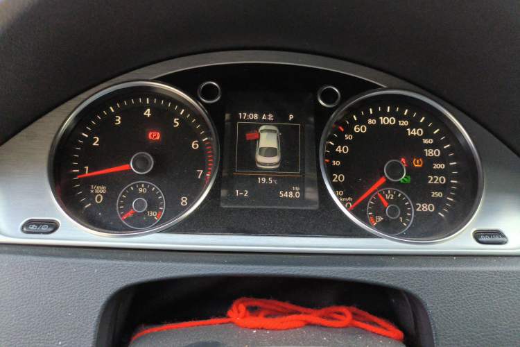 Used Volkswagen FAW-Volkswagen CC 2013 2.0 TSI Luxury Model Instrument Cluster