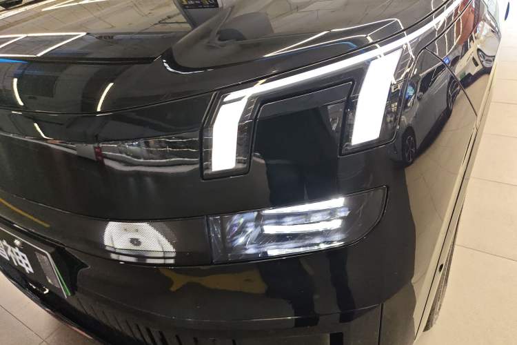 Used Lynk & Co 900 2025 2.0T Ultra
