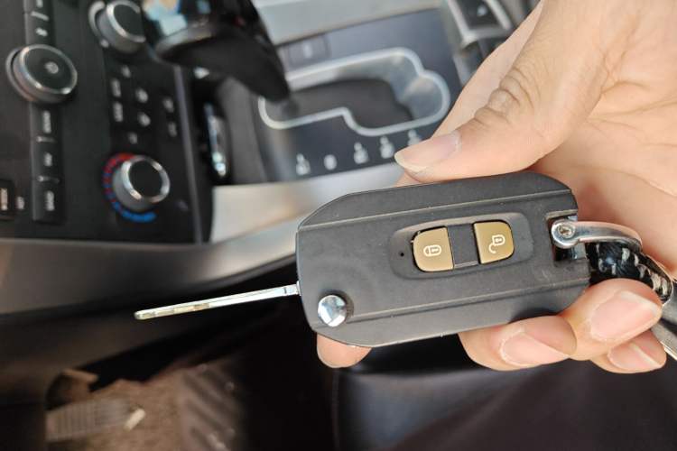 Used Chevrolet Captiva 2012 2.4L 4x4 Flagship Edition 7 Seats